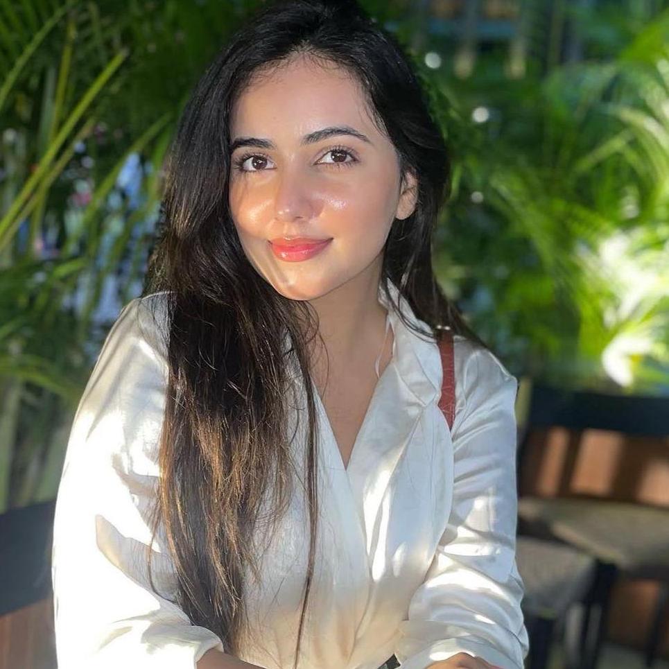 Divya  Sharma